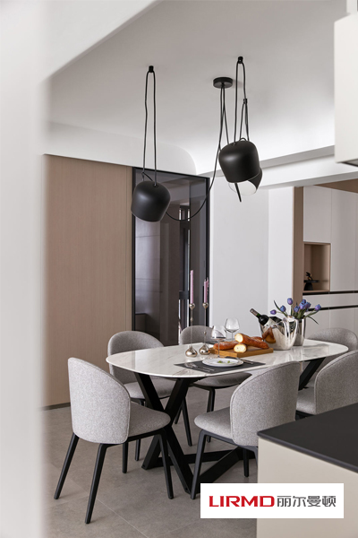 湖南麗爾曼頓家居集團,定制家具,全屋實木定制；