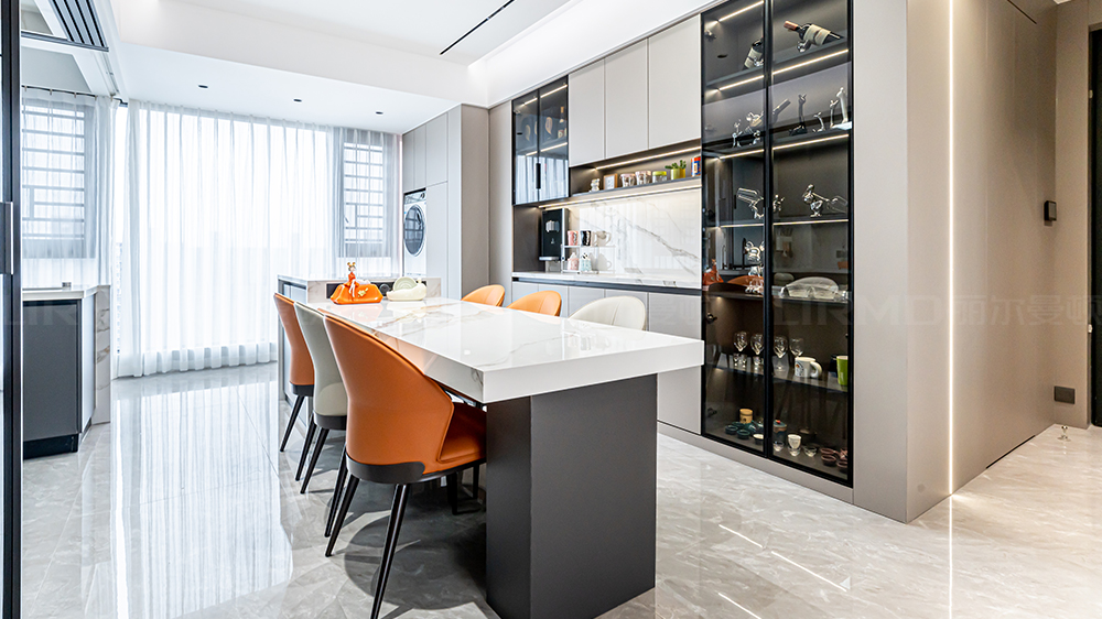 現(xiàn)代簡奢風(fēng)-金色溪泉灣