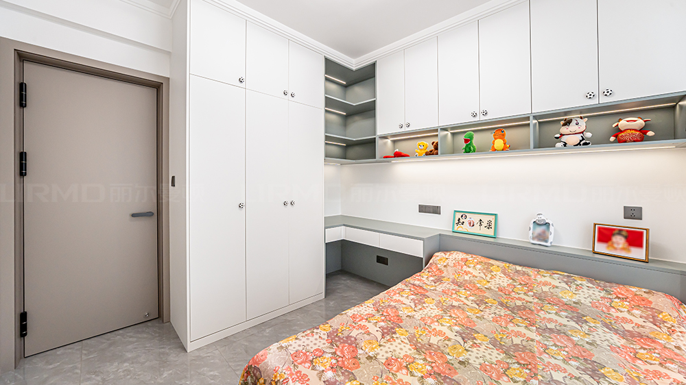 現(xiàn)代簡奢風(fēng)-金色溪泉灣